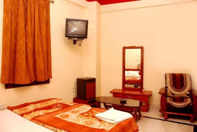 Oyo 27711 Hotel Evergreen Residency Bhopal Exteriör bild